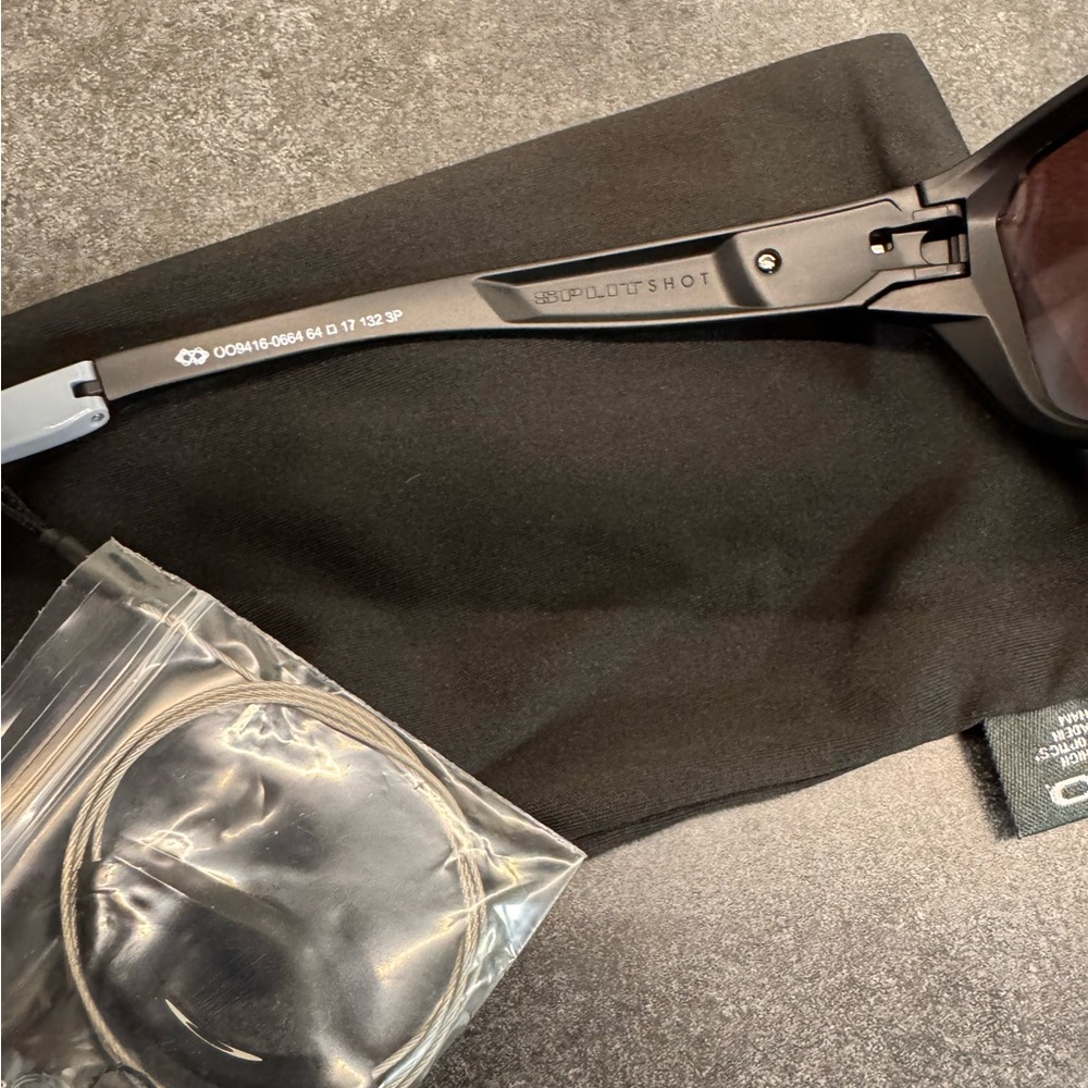 Oakley Authentic Split Shot - image 4